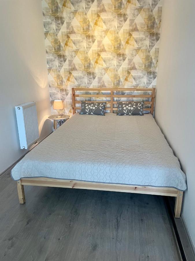 Panna Apartman Eger Buitenkant foto