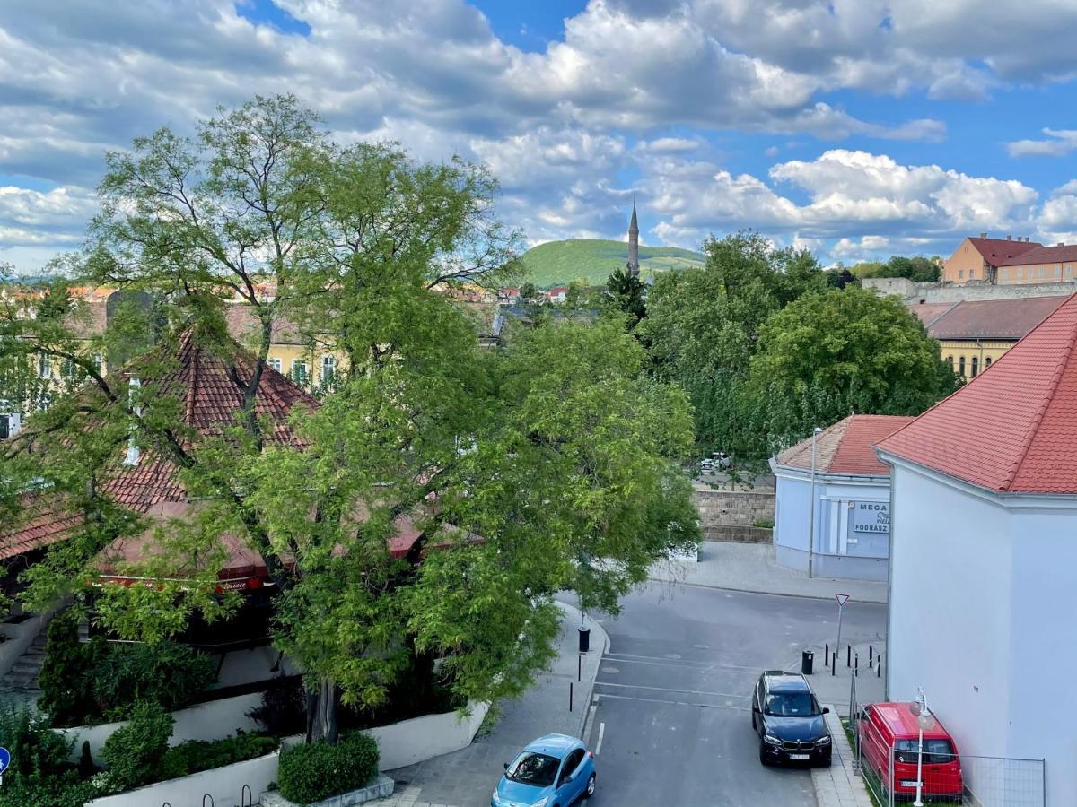 Panna Apartman Eger Buitenkant foto
